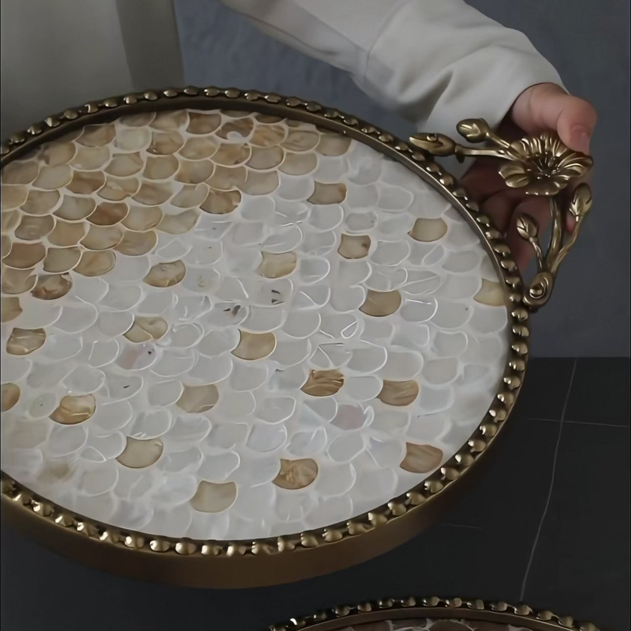 Aurielle Handmade Mother of Pearl Decorative Tray – Vintage Floral Round Organizer 41cm